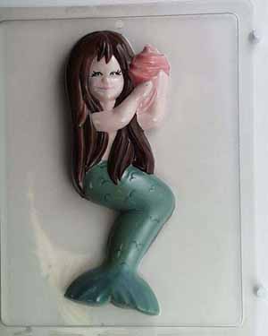 Large Mermaid holding shell AO018