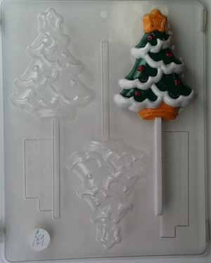 Medium-large Christmas tree w/ trim, ornaments & star on top C127