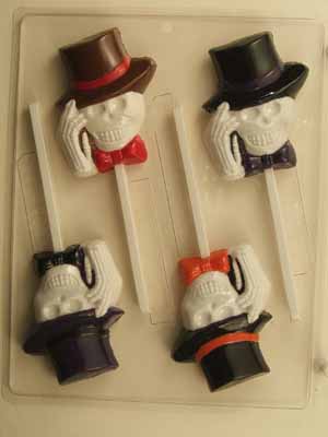 Skeleton head with bow tie tipping top hat H088
