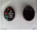 Oval box.Top:"To Mom w/Love", rose garland M012