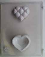 Tufted heart w/ flowers lid & bottom V066